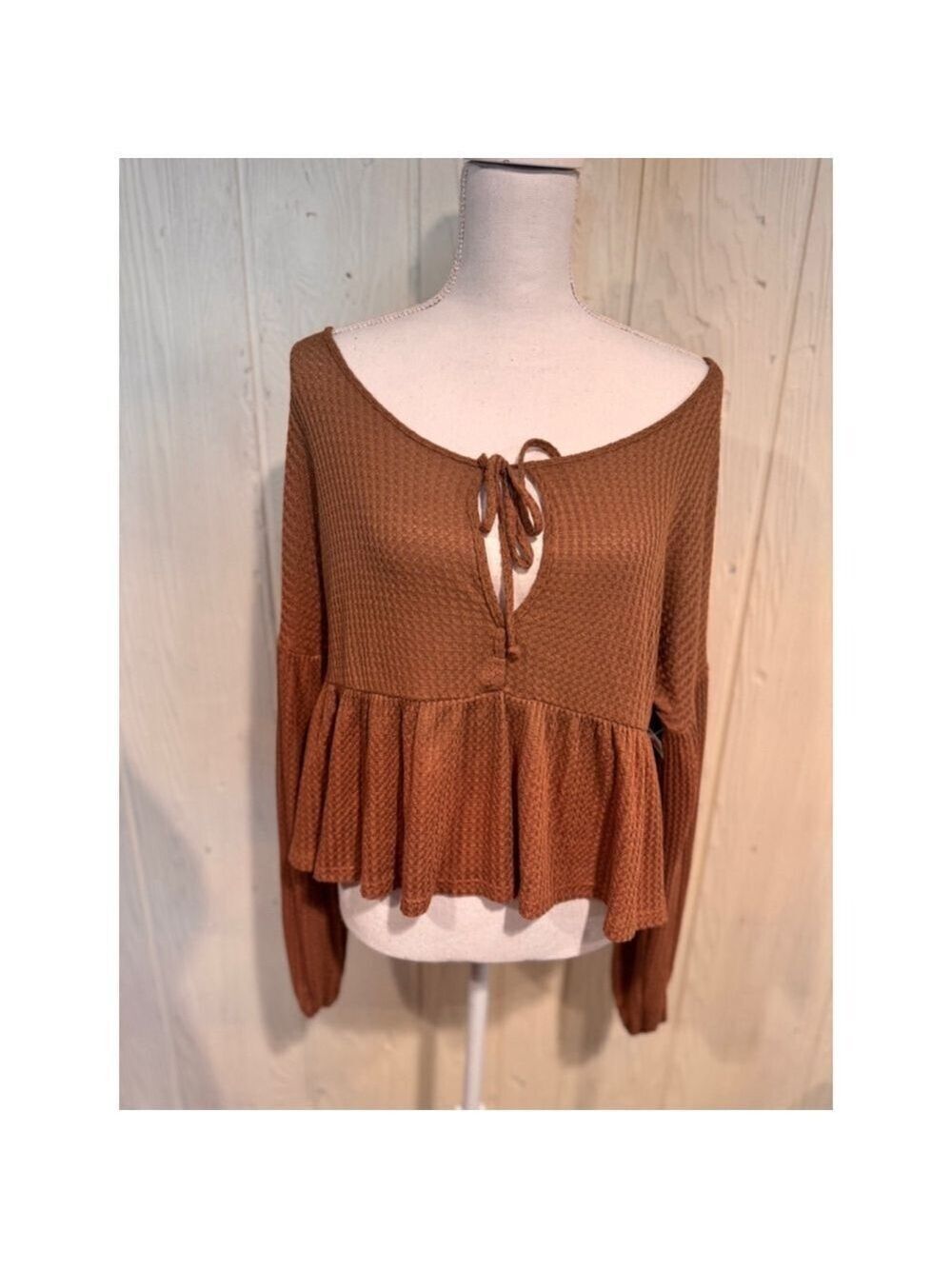 LUSH Brown Waffle Crop Tie Front Top Size Medium